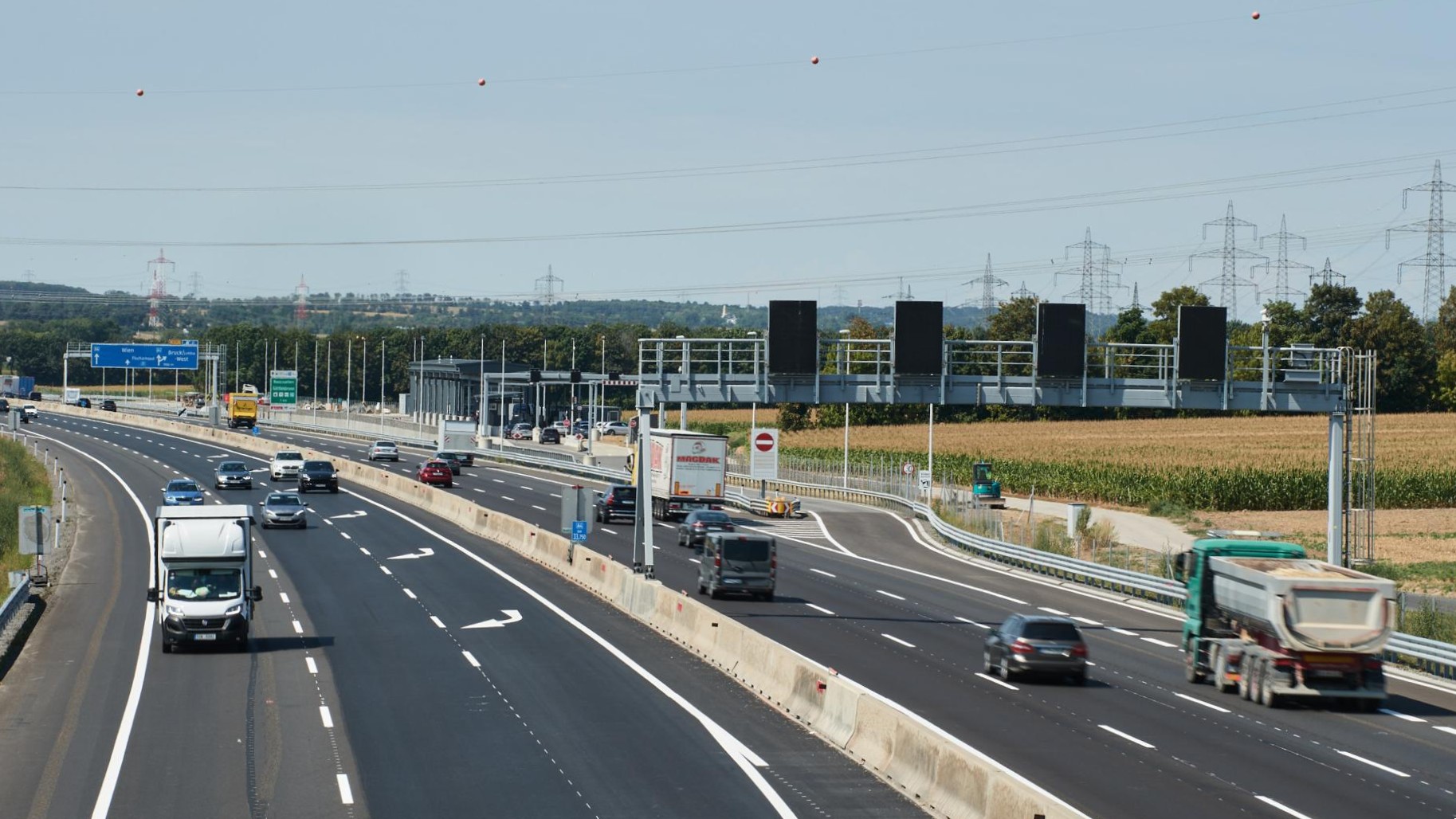 A4 Ost Autobahn, Fahrstreifenerweiterung Ast Flughafen - Ast Fischamend