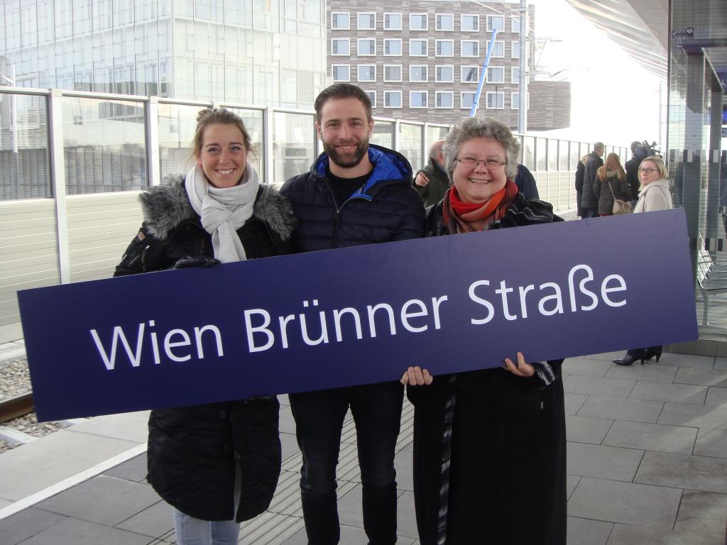 8_projektkoordinatorin_1._v._l_und_oeba-team.jpg